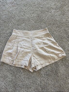 Rewash High-Waist Pleated Shorts - Beige